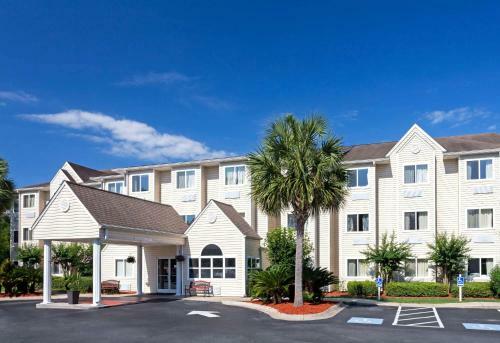 Hotel Microtel Inn & Suites By Wyndham Brunswick