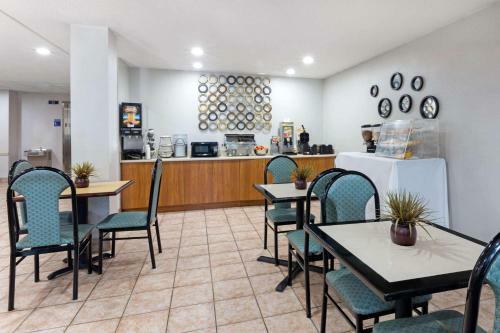 Hotel Microtel Inn & Suites By Wyndham Brunswick