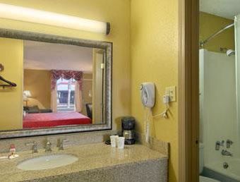Hotel Heritage Inn
