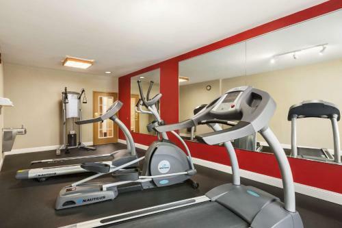 Hotel Country Inn & Suites Savannah North