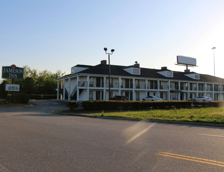 Hotel Jameson Inn - Perry