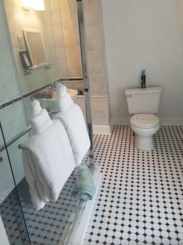 Burbankrose Inn Bed & Breakfast