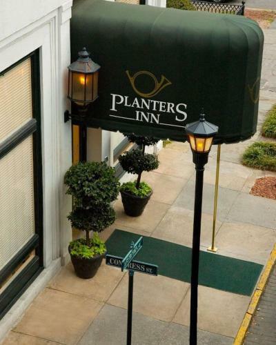 Bed & Breakfast Planters Inn On Reynolds Square