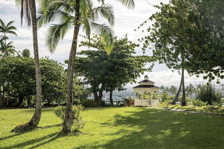 Hilo Naniloa Hotel
