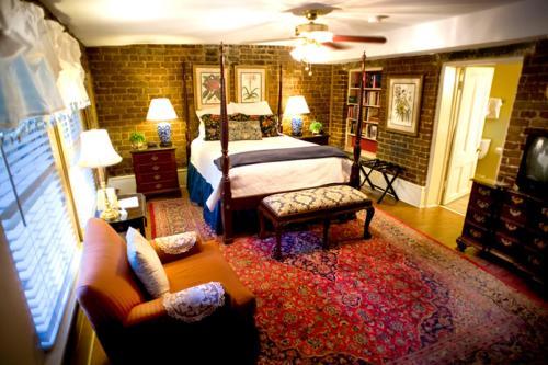 Savannah Bed & Breakfast Inn