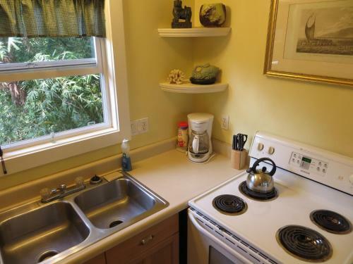 Hostal Carson's Kaloko Mountain Cottage