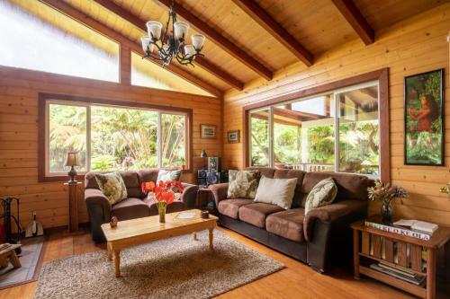 Alas Del Kealoha By Hawaii Volcano Vacations