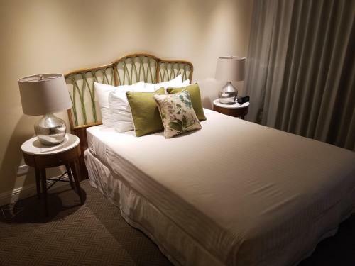Hotel Imperial Hawaii Resort At Waikiki