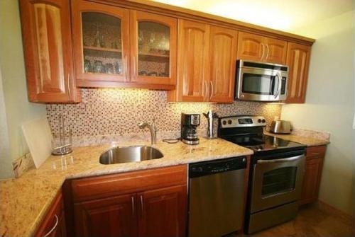 Apartamentos Menehune Shores