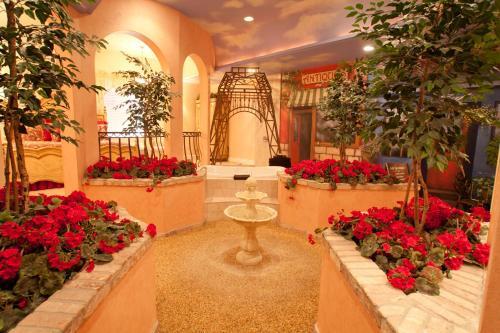 Hotel Destinations Inn Theme Rooms