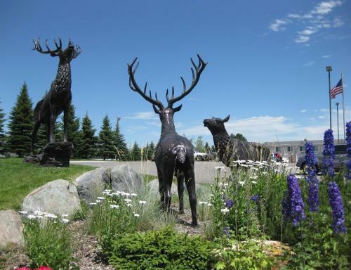Le Ritz Hotel & Suites
