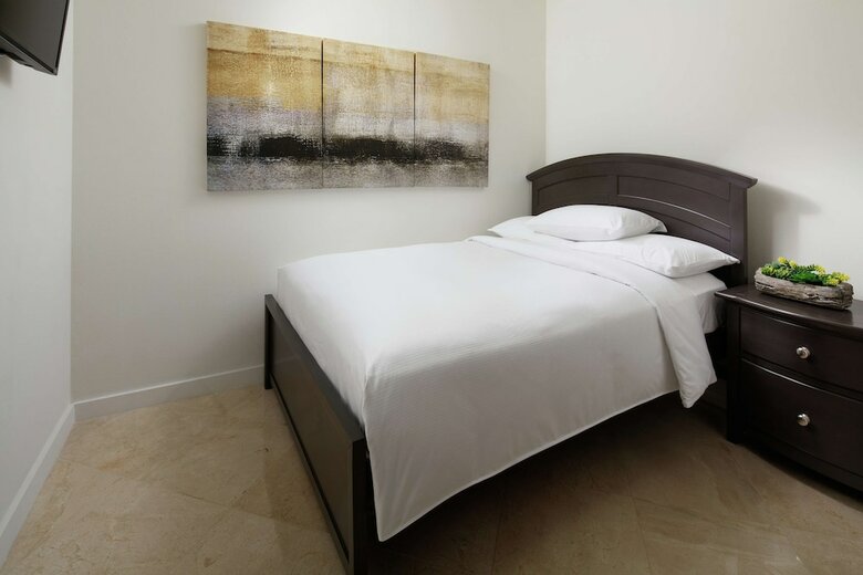 Doubletree Grand Hotel Biscayne Bay