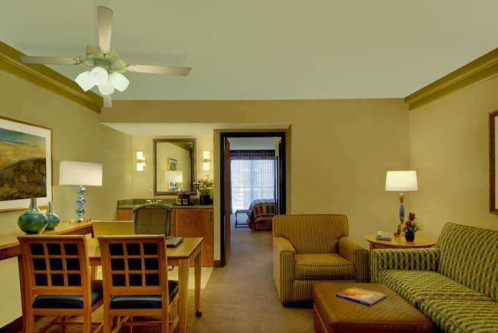 Hotel Embassy Suites Phoenix - Biltmore