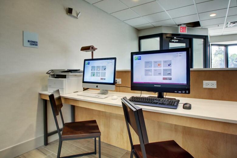 Hotel Holiday Inn Express & Suites Aurora - Naperville