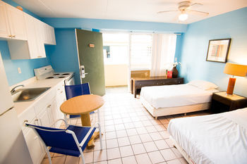 Waikiki Beachside Hostel