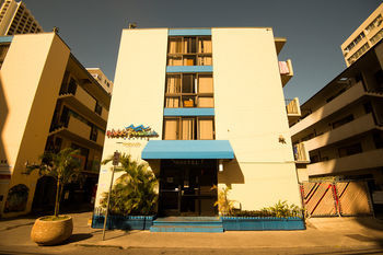 Waikiki Beachside Hostel