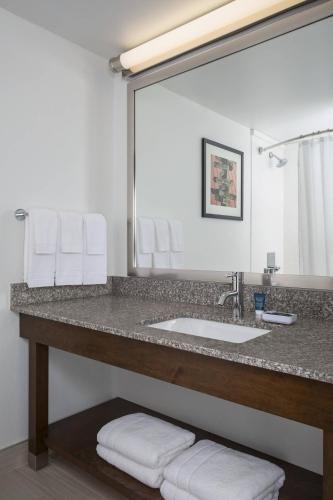 Wyndham Garden Hotel - Buffalo Grove