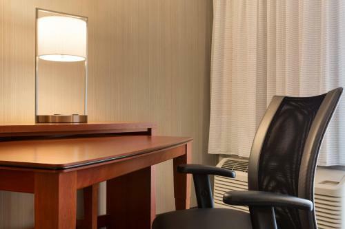 Hotel Courtyard By Marriott Champaign