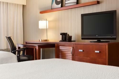 Hotel Courtyard By Marriott Champaign