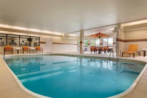 Hotel Courtyard By Marriott Champaign
