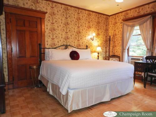 Bed & Breakfast Champaign Garden Inn
