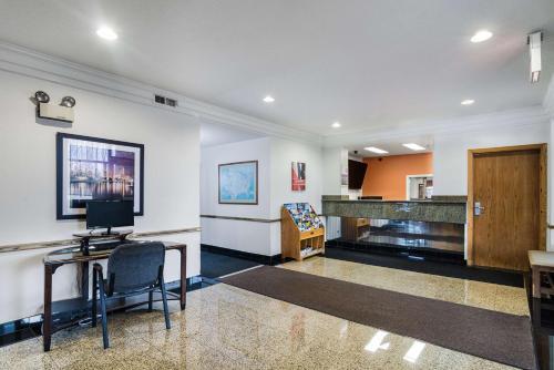 Hotel Motel 6 Libertyville