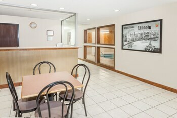 Hotel Super 8 Lincoln