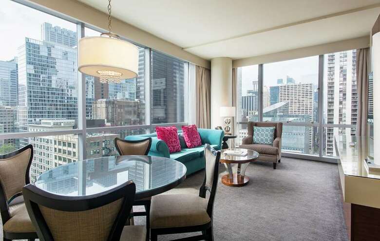 Thewit Chicago, A Doubletree By Hilton Hotel
