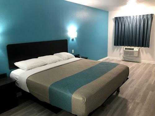 Motel 6 Metropolis