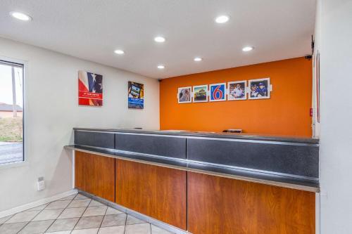 Motel 6 Mount Vernon
