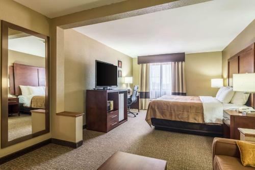 Hotel Quality Inn & Suites