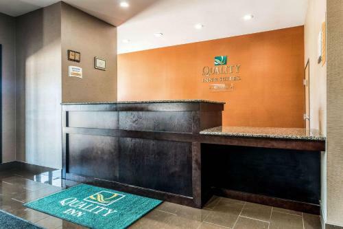 Hotel Quality Inn & Suites