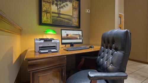 Hotel Clubhouse Inn And Suites