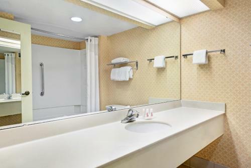 Hotel Baymont Inn & Suites Fishers