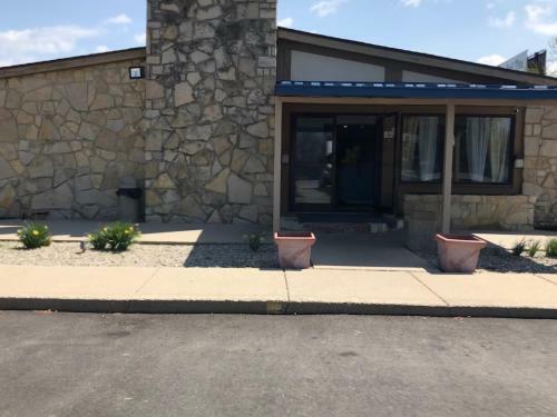 Motel Jacuzzi Inn