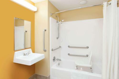 Hotel Microtel By Wyndham South Bend Notre Dame University