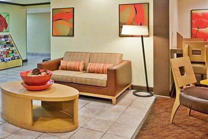 Hotel La Quinta Inn & Suites Savannah - Southside