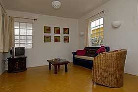 Hotel Tropicana & Bonaire Fun Apartments (.)
