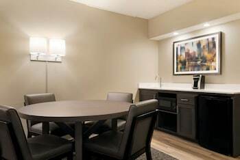 Holiday Inn Hotel & Suites Council Bluffs