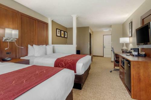 Hotel Comfort Suites Speedway - Kansas City