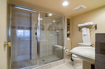 Hotel Clarion Inn Garden City