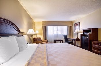 Hotel Clarion Inn Garden City