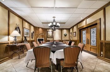 Hotel Clarion Inn Garden City