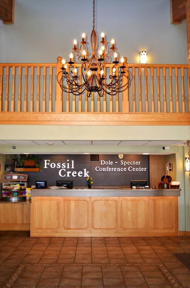 Fossil Creek Hotel & Suites
