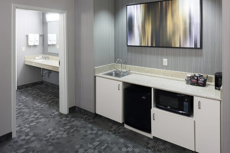 Hotel Courtyard By Marriott Wichita East