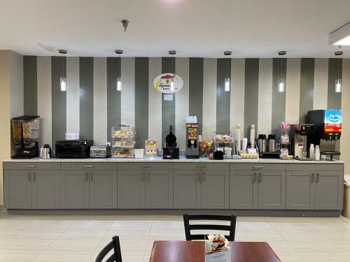 Hotel Super 8 By Wyndham La Grange Ky