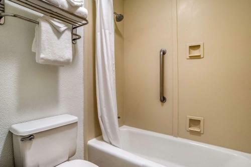 Hotel Clarion Inn Conference Center Gonzales