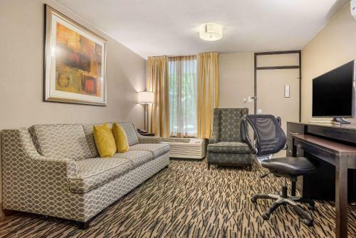 Hotel Clarion Inn Conference Center Gonzales
