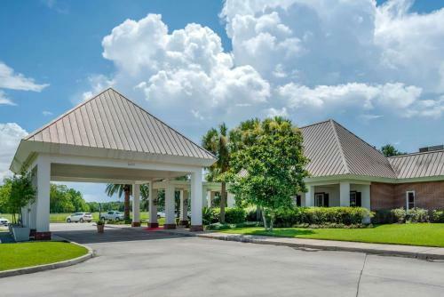 Hotel Clarion Inn Conference Center Gonzales
