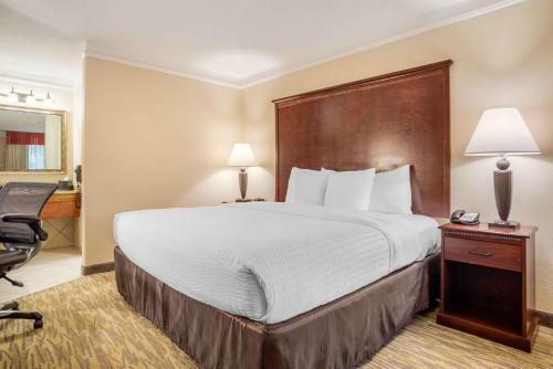 Hotel Clarion Inn Conference Center Gonzales
